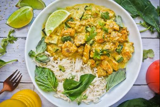 Pollo al curry con&nbsp;vegetales